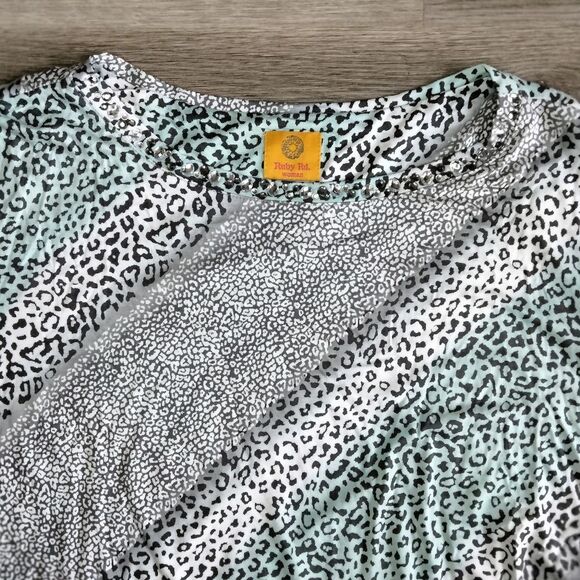 NEW Ruby Rd Leopard Print Women's Top Jeweled Neckline 3/4 Sleeve - Picture 6 of 9